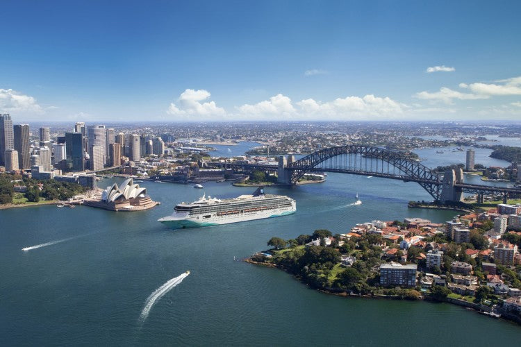 Norwegian Spirit in Sydney Harbour