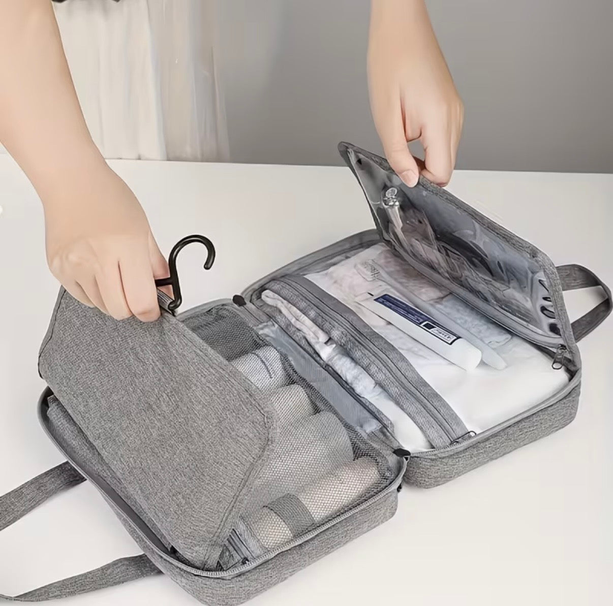 Voyage Ready Large Hanging Toiletry Bag - Grey